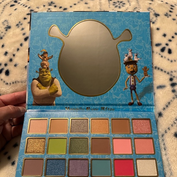 Revolution Shrek Character Eyeshadow Palette NWOT - Picture 3 of 8
